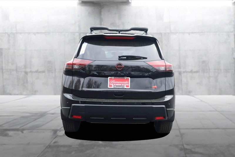 Nissan Rogue Vehicle Image 06