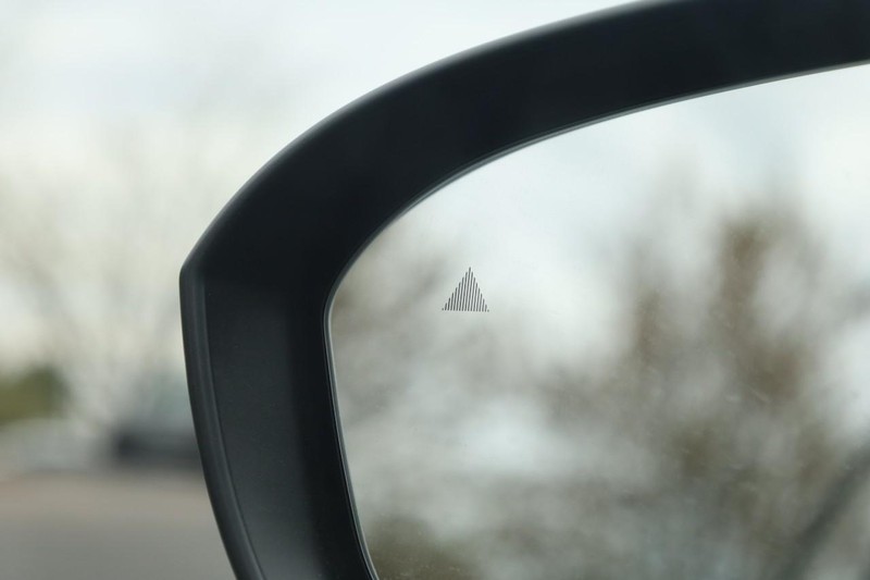 Nissan Rogue Vehicle Image 19