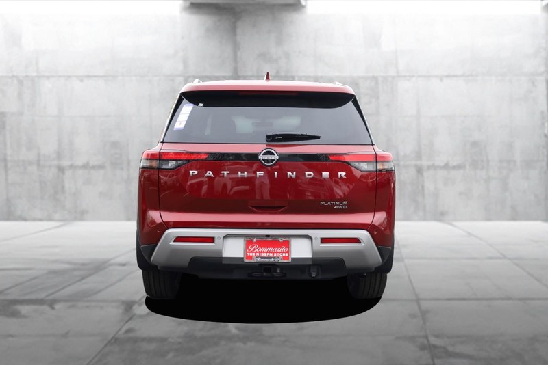 Nissan Pathfinder Vehicle Image 06
