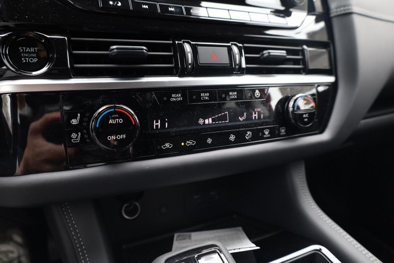 Nissan Pathfinder Vehicle Image 14