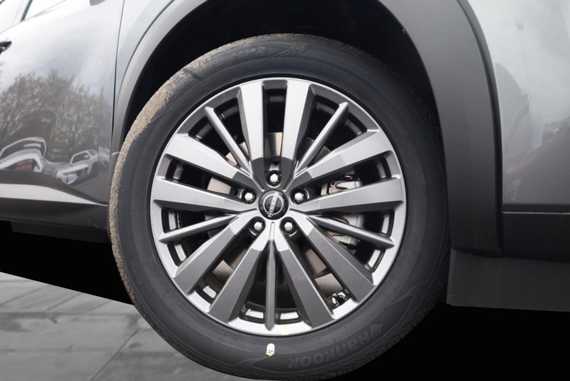 Nissan Pathfinder Vehicle Image 03