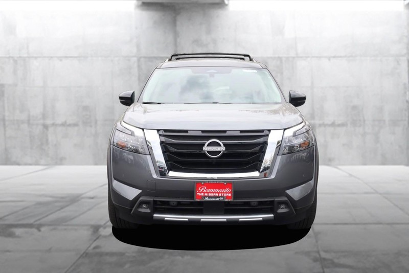 Nissan Pathfinder Vehicle Image 04