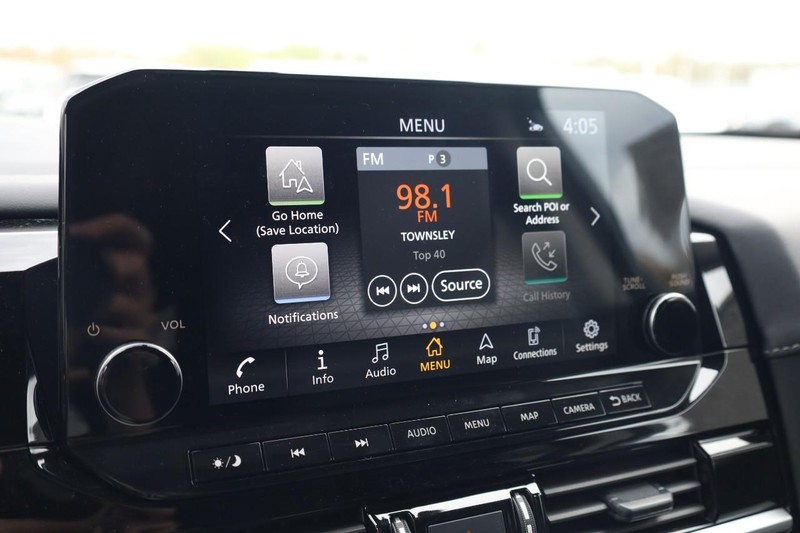 Nissan Pathfinder Vehicle Image 12