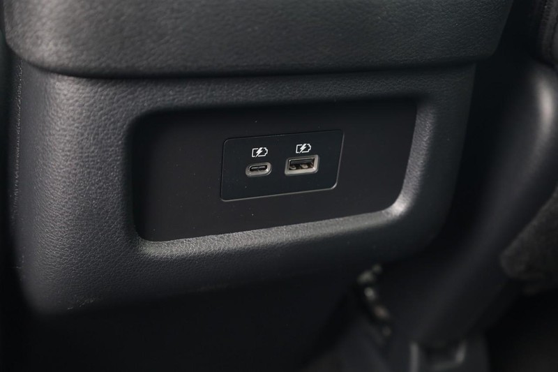 Nissan Pathfinder Vehicle Image 24