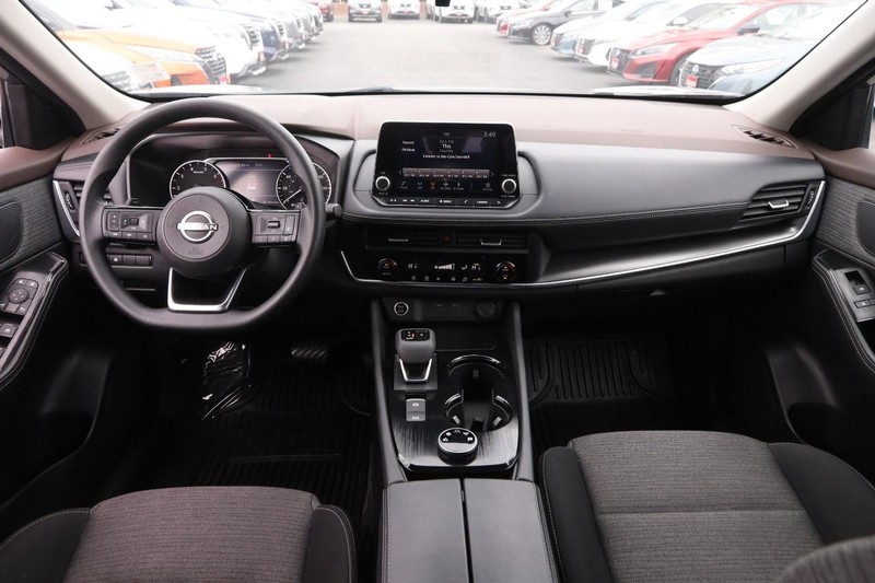 Nissan Rogue Vehicle Image 20