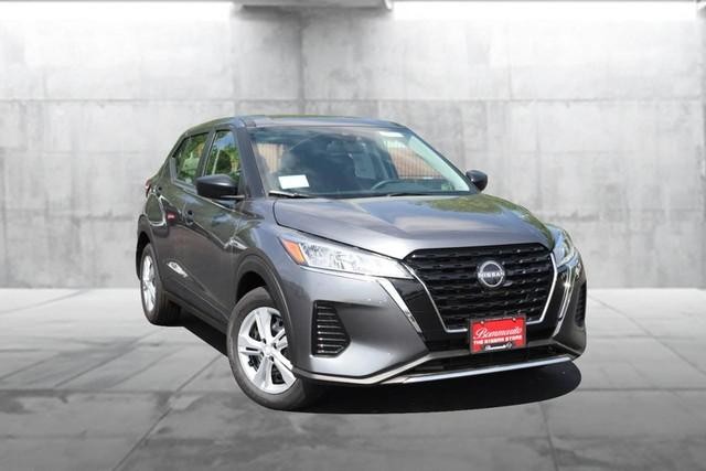 Nissan Kicks Play Vehicle Image 02