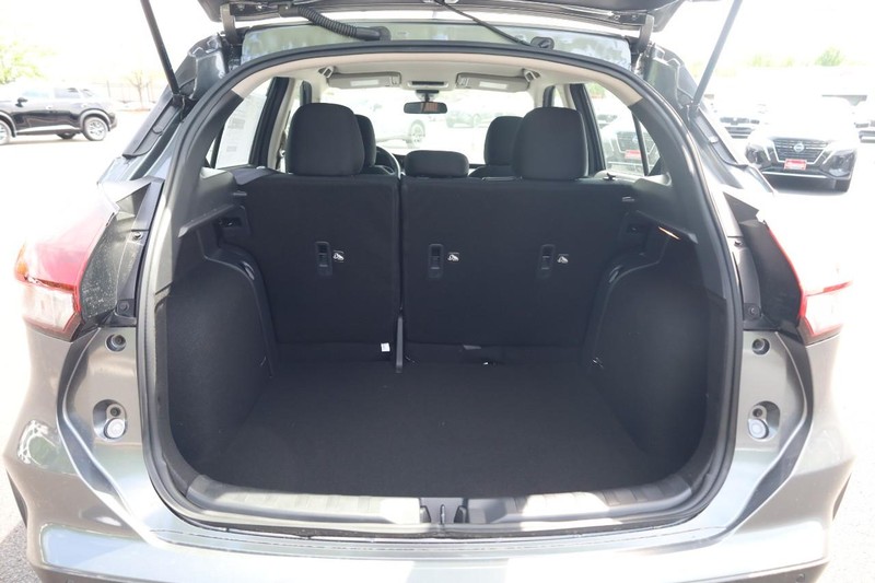 Nissan Kicks Play Vehicle Image 07