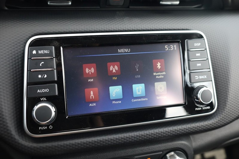 Nissan Kicks Play Vehicle Image 12