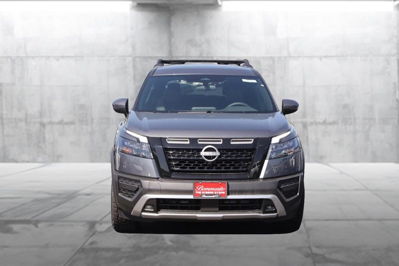 Nissan Pathfinder Vehicle Image 04