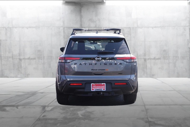 Nissan Pathfinder Vehicle Image 06