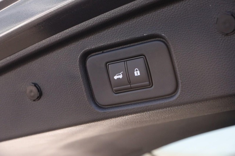 Nissan Pathfinder Vehicle Image 08