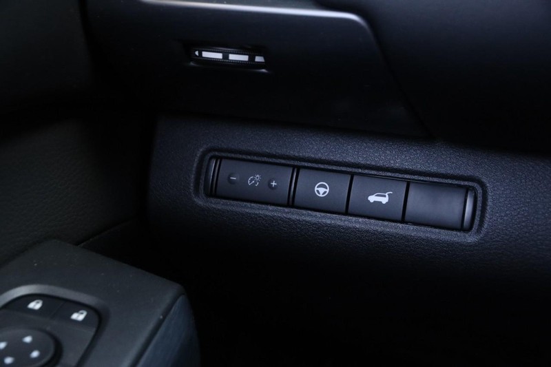 Nissan Pathfinder Vehicle Image 22