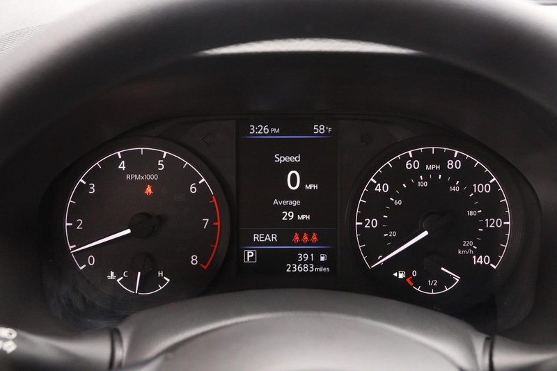 Nissan Altima Vehicle Image 13