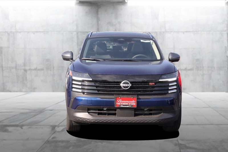 Nissan Kicks Vehicle Image 04