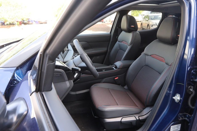 Nissan Kicks Vehicle Image 09