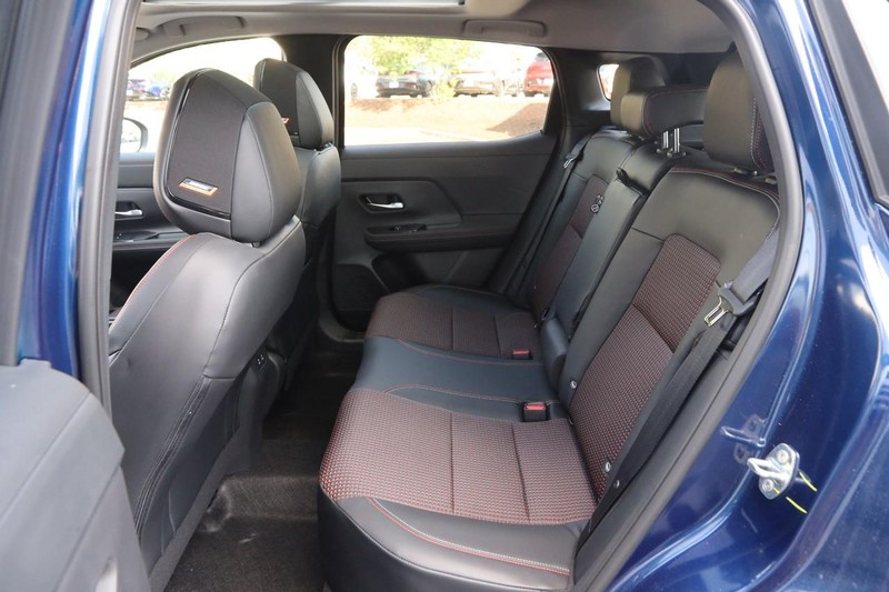 Nissan Kicks Vehicle Image 10