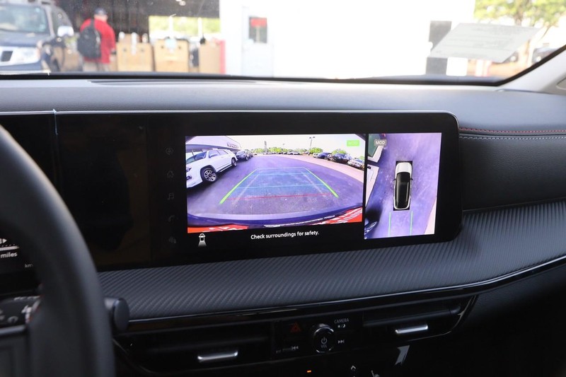 Nissan Kicks Vehicle Image 16