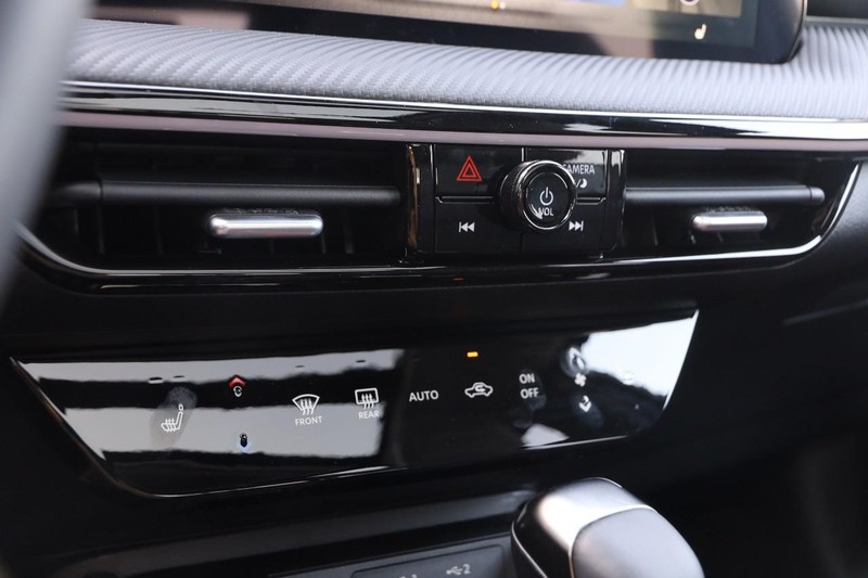 Nissan Kicks Vehicle Image 17