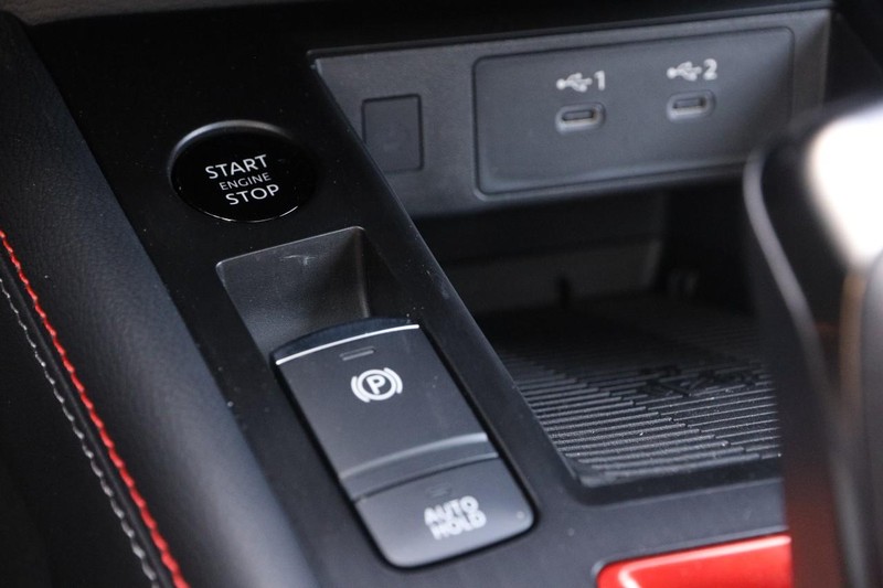 Nissan Kicks Vehicle Image 19