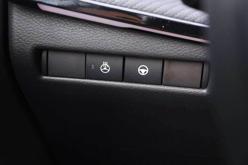 Nissan Kicks Vehicle Image 20