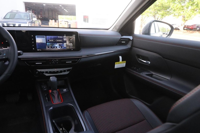 Nissan Kicks Vehicle Image 25