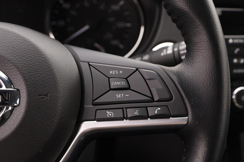 Nissan Rogue Sport Vehicle Image 12