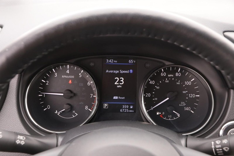 Nissan Rogue Sport Vehicle Image 13