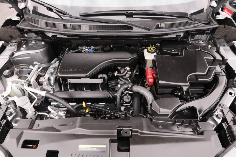 Nissan Rogue Sport Vehicle Image 27