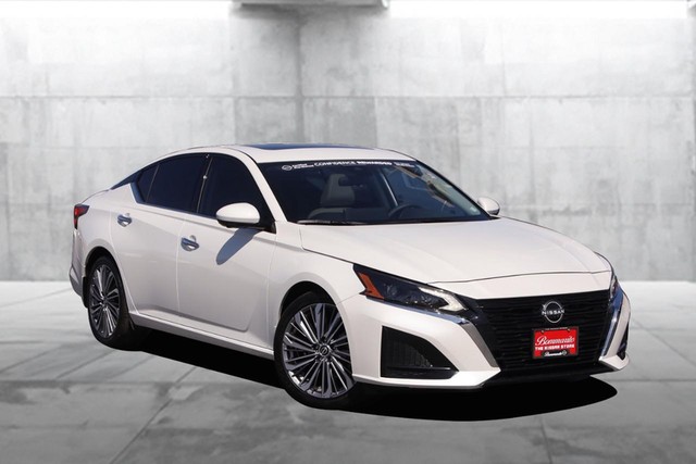 Used 2024 Nissan Altima SL with VIN 1N4BL4EV0RN412663 for sale in Hazelwood, MO