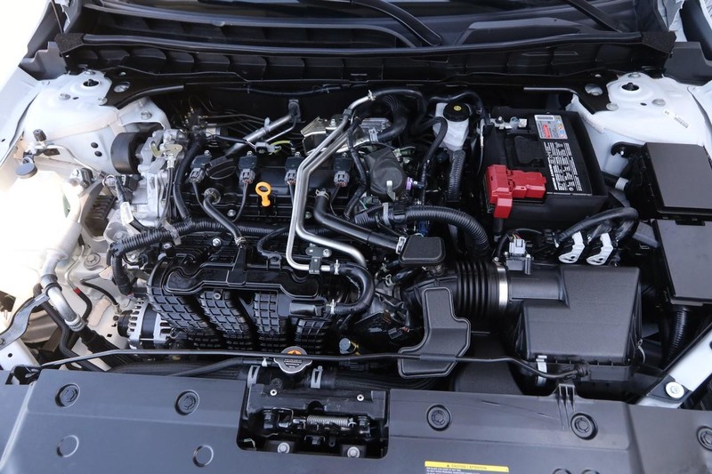 Nissan Altima Vehicle Image 26