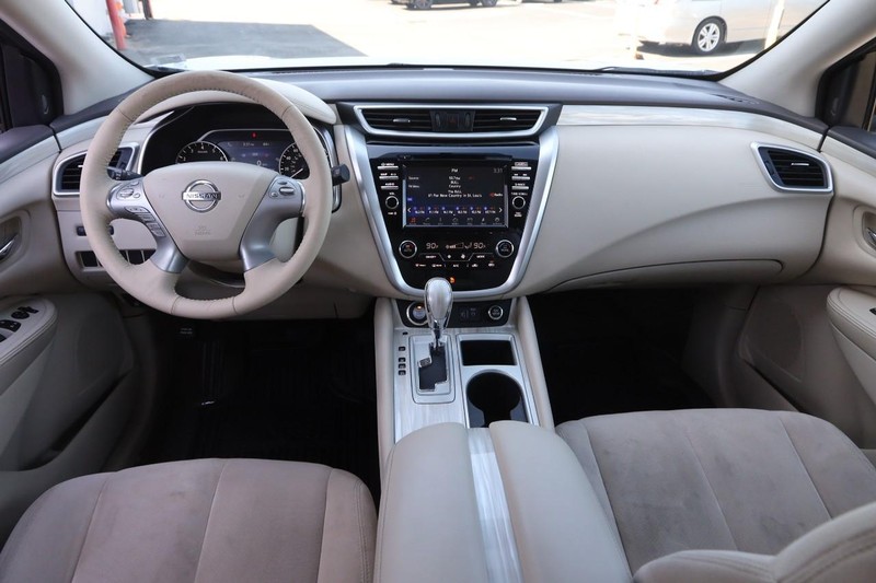 Nissan Murano Vehicle Image 19
