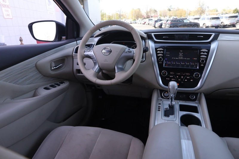 Nissan Murano Vehicle Image 20
