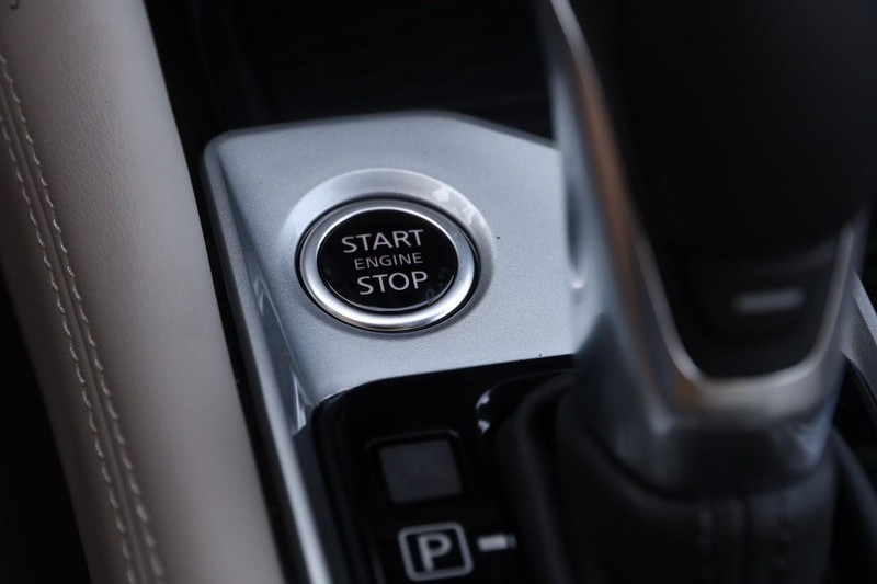 Nissan Altima Vehicle Image 15