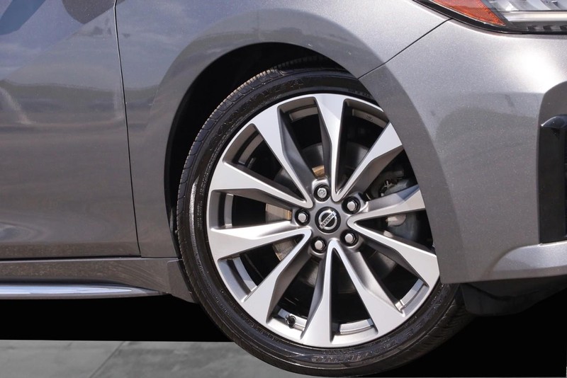 Nissan Maxima Vehicle Image 03
