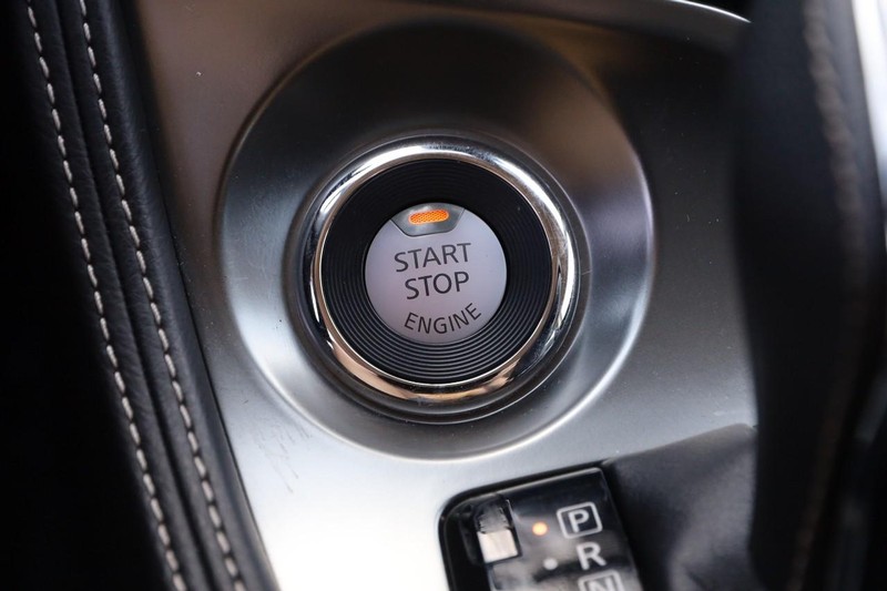 Nissan Maxima Vehicle Image 15