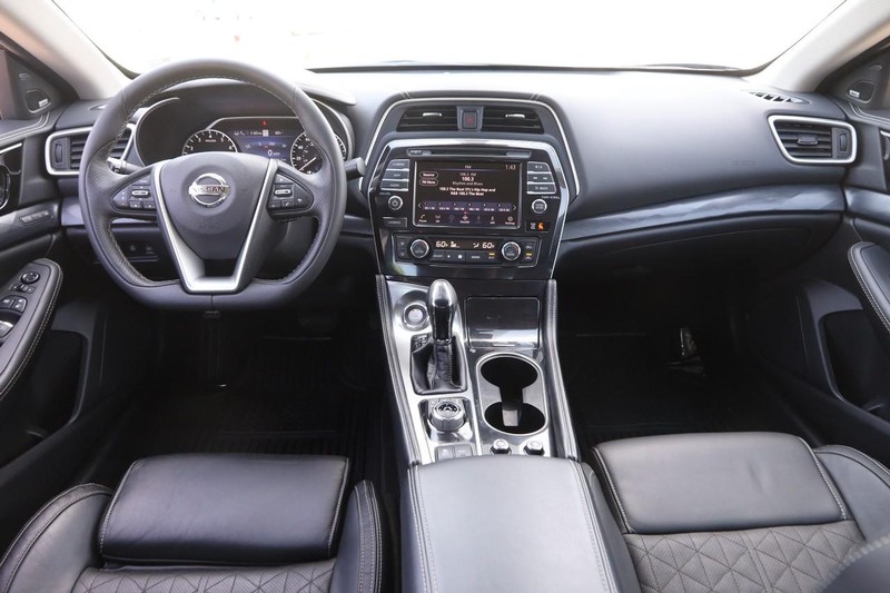 Nissan Maxima Vehicle Image 21