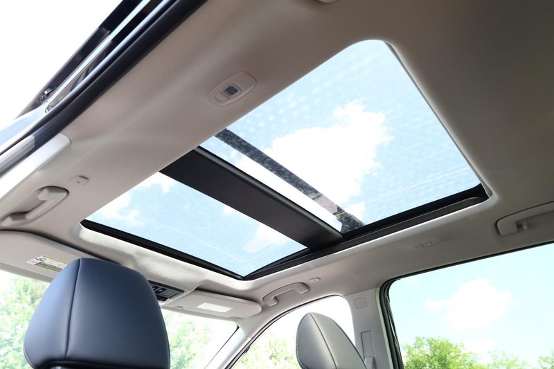 Nissan Rogue Vehicle Image 11