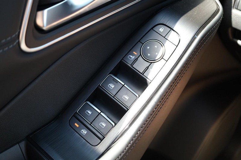 Nissan Rogue Vehicle Image 22
