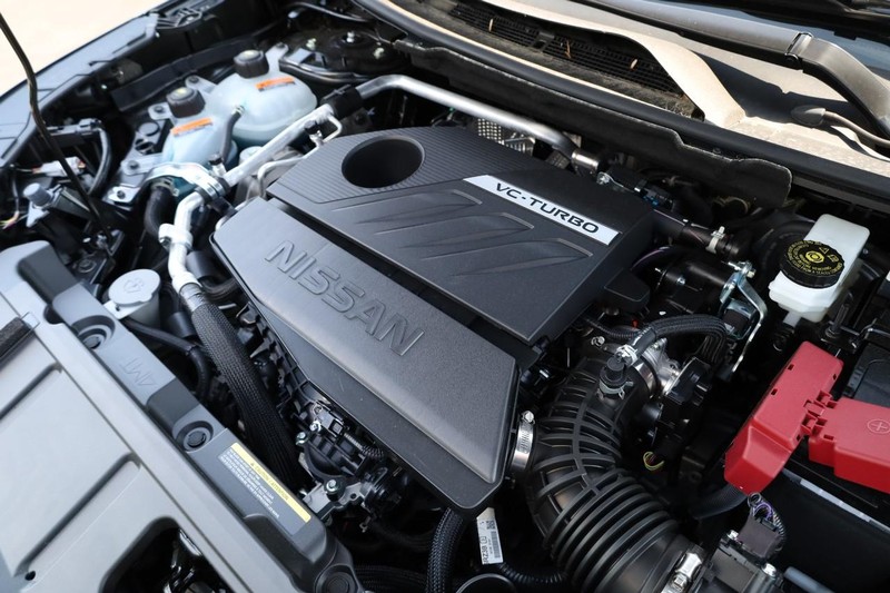 Nissan Rogue Vehicle Image 30