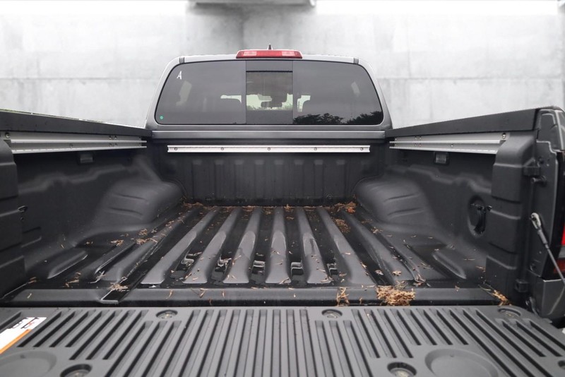 Nissan Frontier Vehicle Image 06