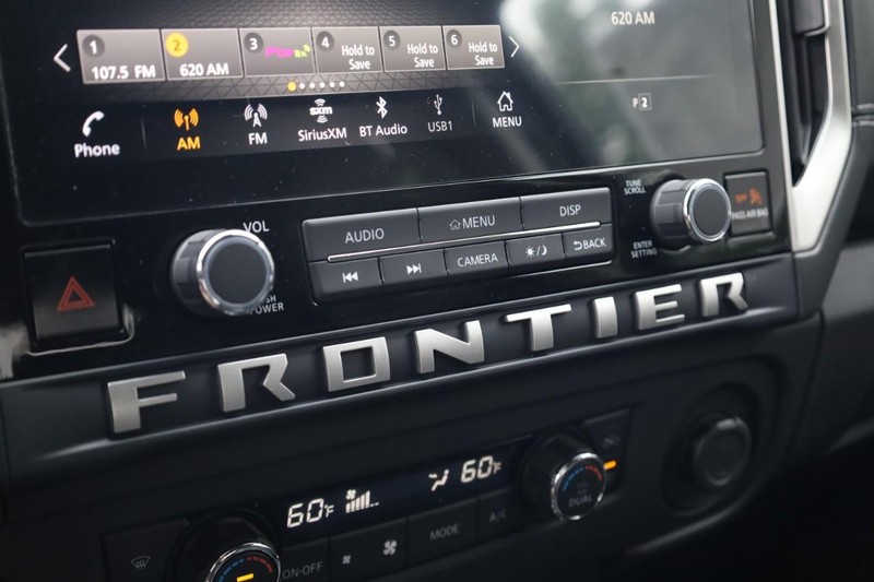 Nissan Frontier Vehicle Image 20