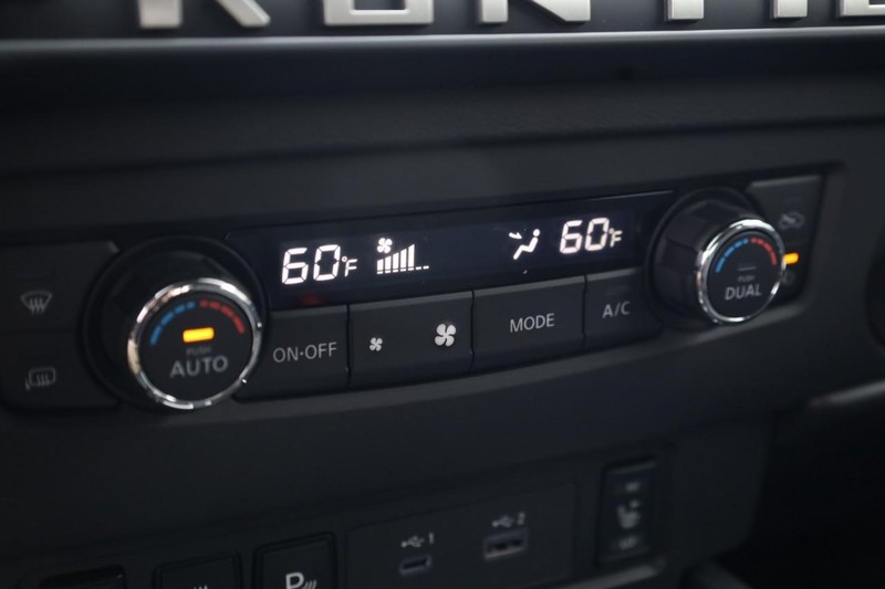 Nissan Frontier Vehicle Image 21