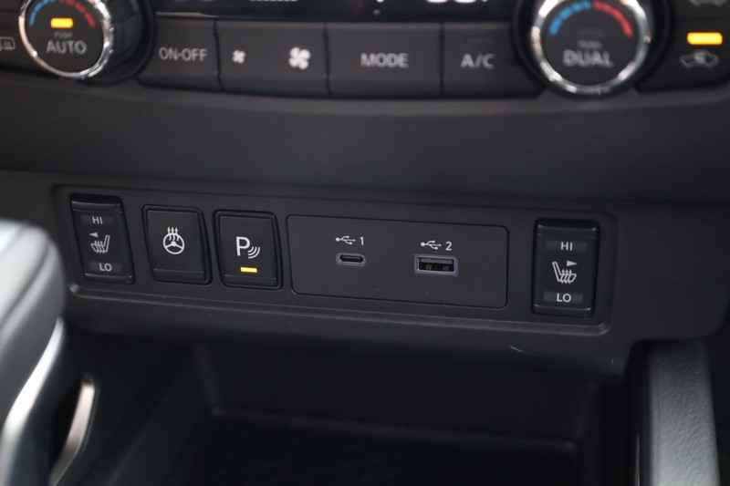 Nissan Frontier Vehicle Image 22