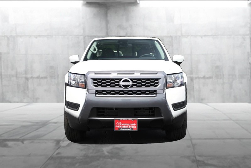 Nissan Frontier Vehicle Image 04