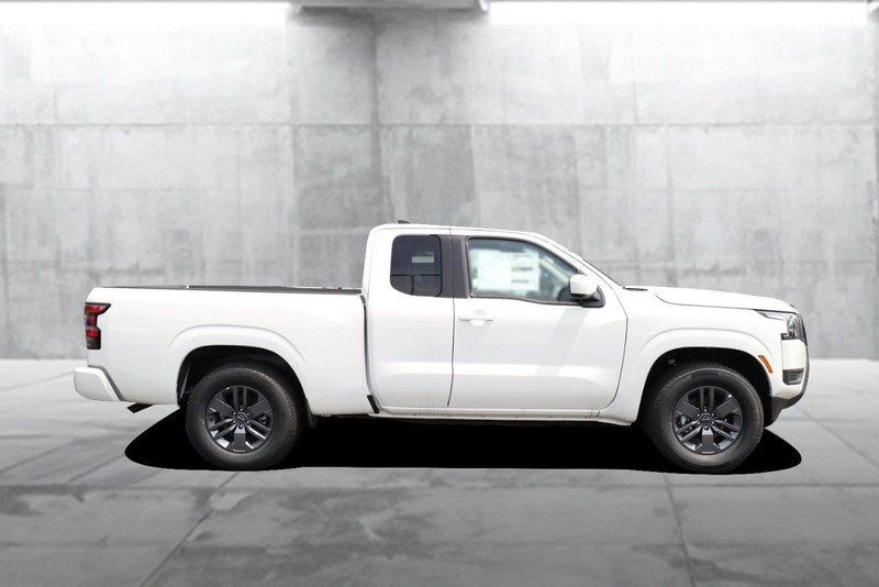 Nissan Frontier Vehicle Image 05
