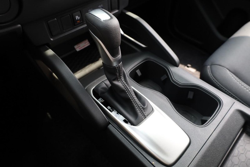 Nissan Frontier Vehicle Image 15