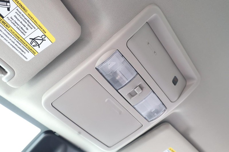 Nissan Frontier Vehicle Image 16