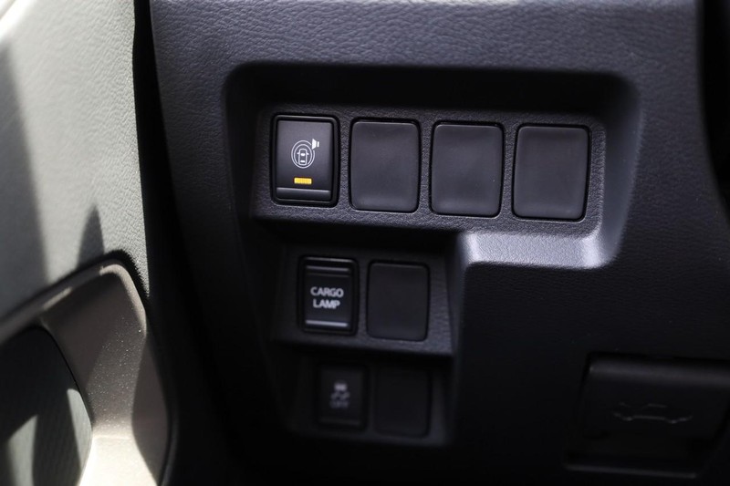 Nissan Frontier Vehicle Image 18