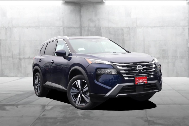 Nissan Rogue Vehicle Image 02