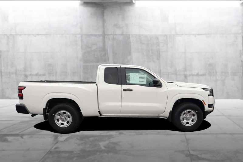 Nissan Frontier Vehicle Image 05